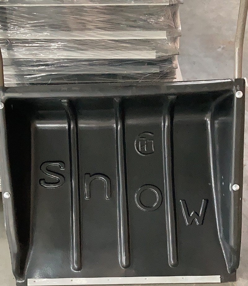 Скрепер малый 600х470мм морозост пластик SNOW